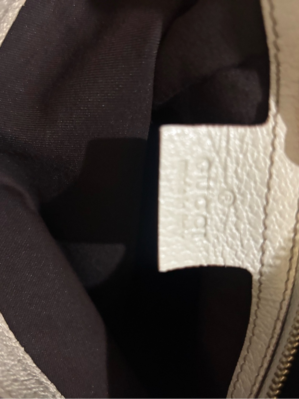 Gucci Beige GG Canvas Shoulder Bag with Cream Leather Accents - Picture 3 of 3